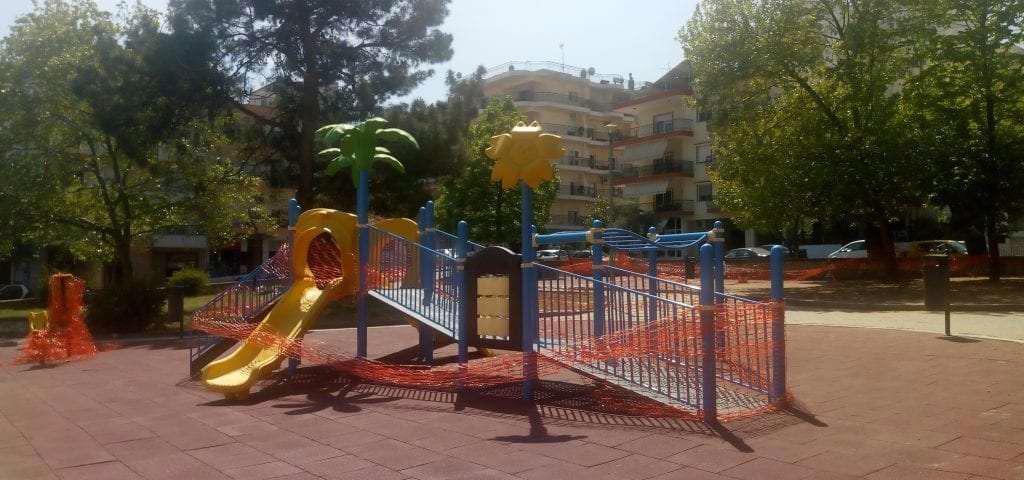 Πρόγραμμα συντήρησης στις παιδικές χαρές του Δήμου Ξάνθης Πρόγραμμα συντήρησης στις παιδικές χαρές του Δήμου Ξάνθης